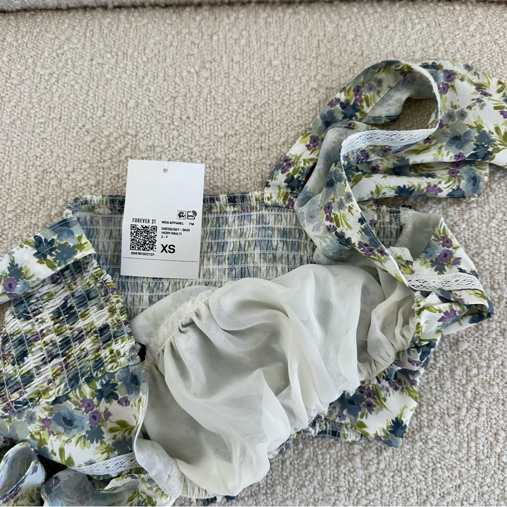 SET: Forever 21 Floral Print Crop Top & Maxi Skirt - Picture 13 of 16